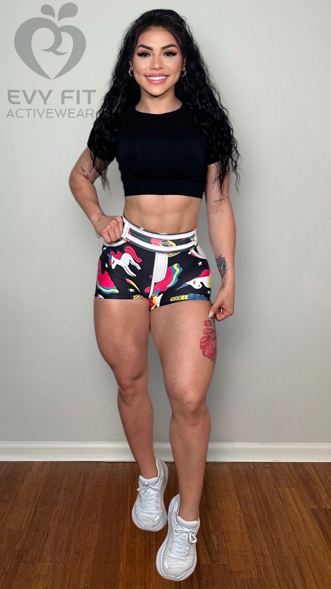 SHORTS NEGROS UNICORNIO (estilo jeans falsos)