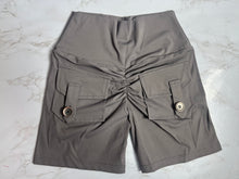 POCKETS SHORTS DARK BROWN