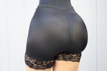 INVISIBLE PUSH UP SHORT BLACK  (FINAL SALE)